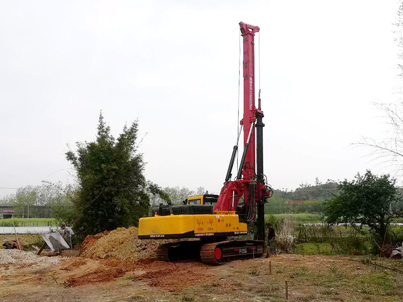 鉆孔機怎么打地基？地基好工具